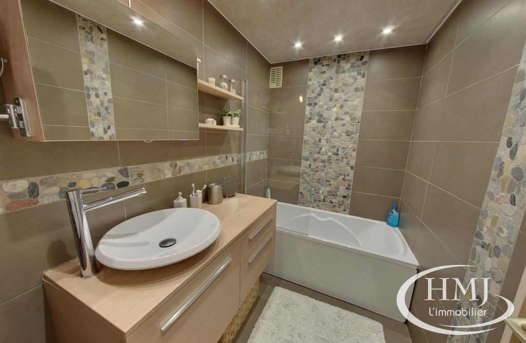 maison 6 pièces en vente sur COURCOURONNES (91080) Vente Maison Courcouronnes 91080 115 m²