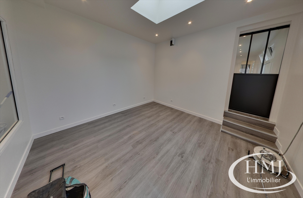 Location Local d'activité Corbeil-Essonnes 91100 100&nbsp;m²